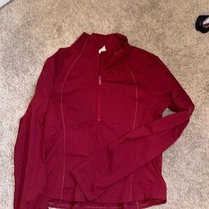 Women’s athletic top